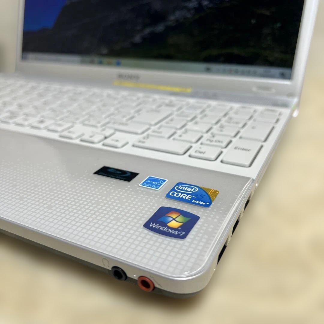 SONY VAIO 15.5インチ ホワイトノートPC
