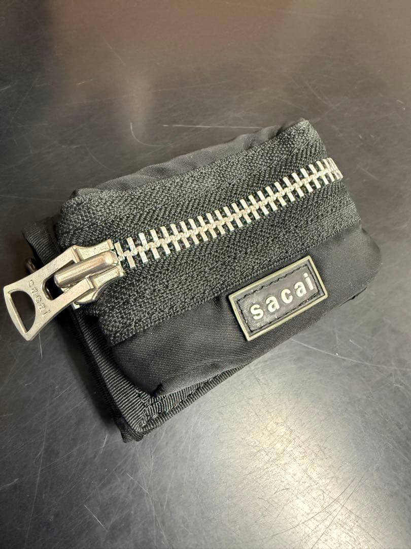 sacai 2025年モデル 希少 ブラック 三つ折り財布