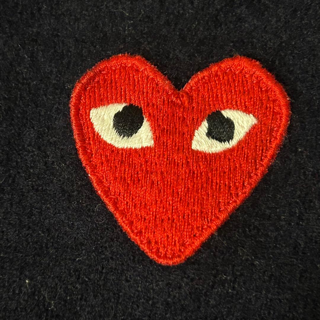 プレイコムデギャルソン ニット ハートワッペン Vネック ネイビー AD2009