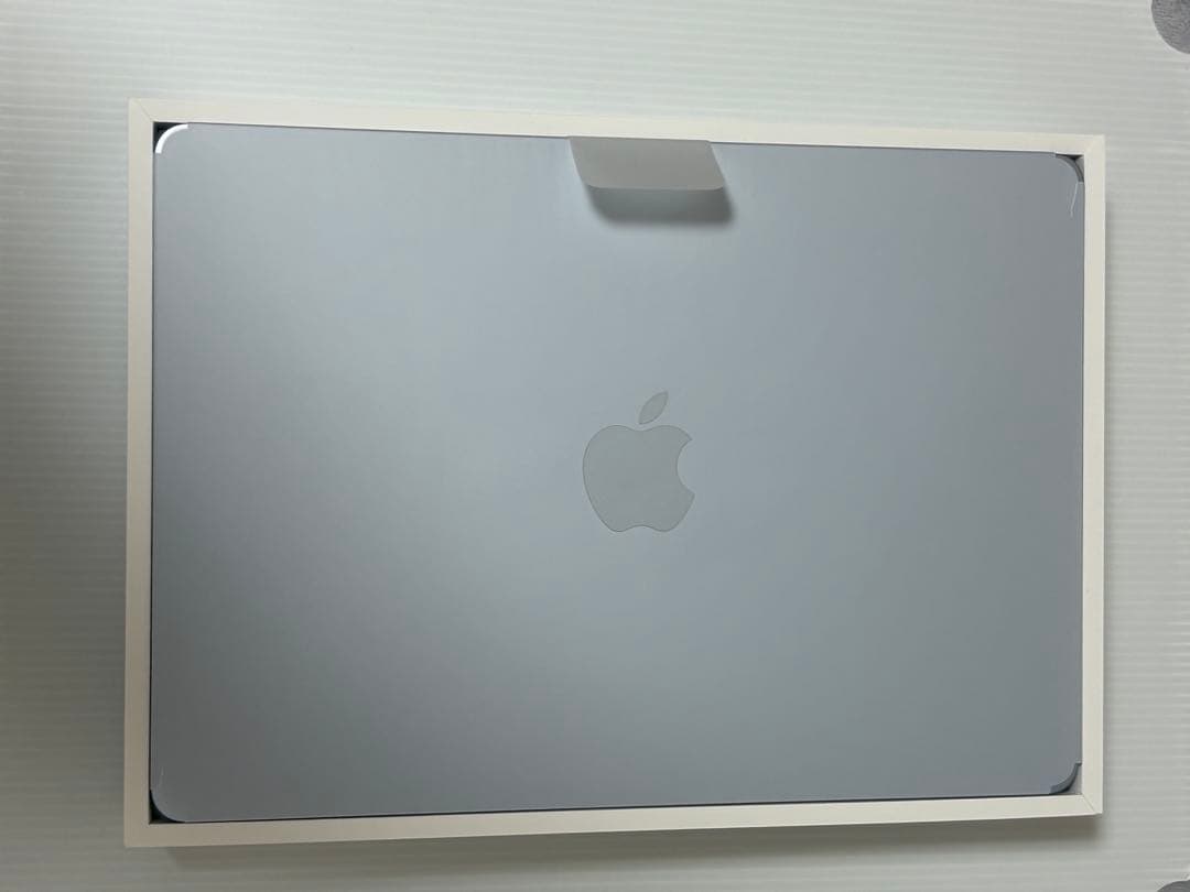 M4 MacBook Air 2025 256GB 16GBスカイブルー