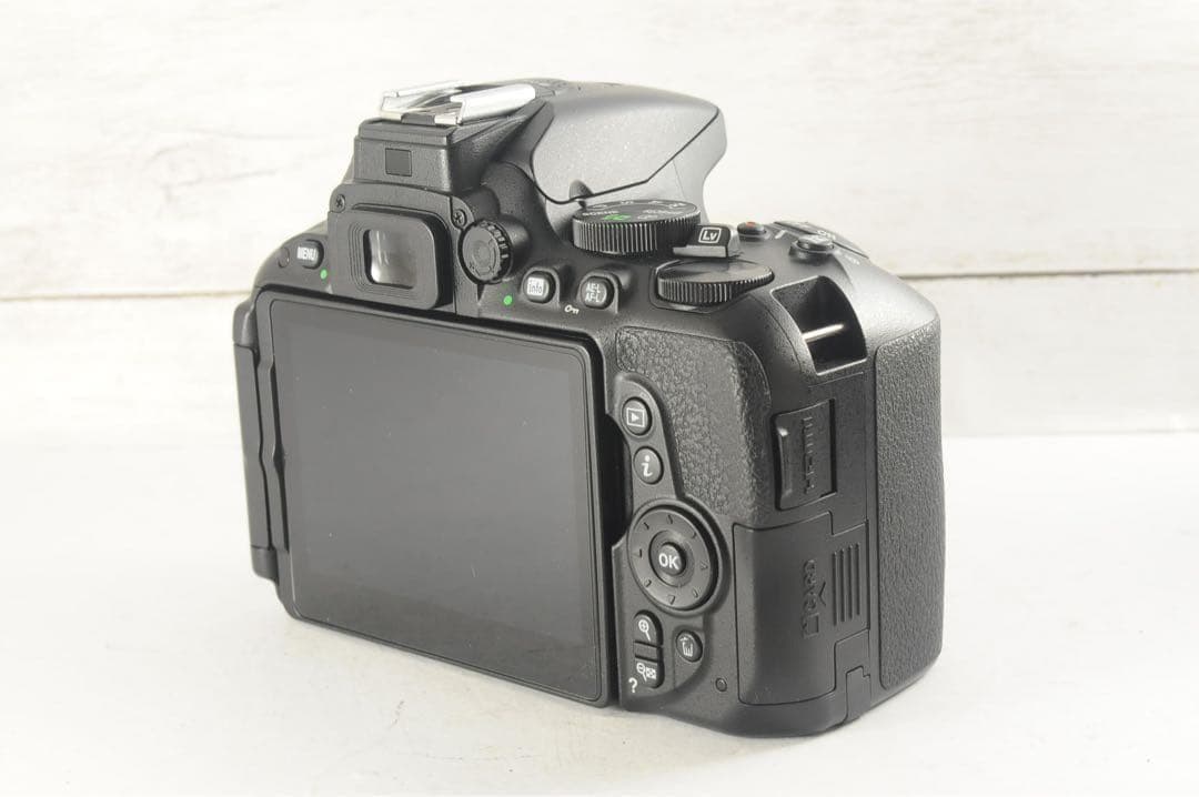 ❤️️一眼デビューに❤️Wi-Fi &自撮り❤️Nikon D5500