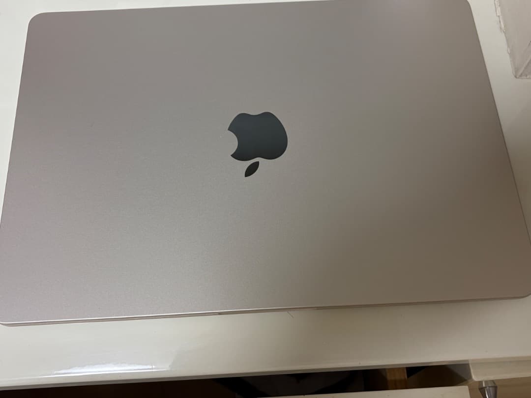 Apple MacBook 13インチ M4 本体