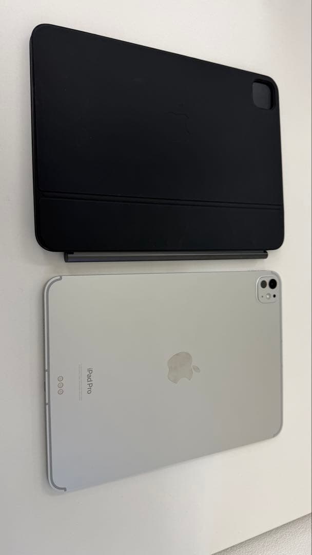 iPad pro 11インチ M4 magic keyboard付き 美品