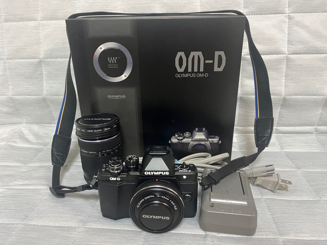 OLYMPUS OM-D E-M10 MarkⅡ Wズームキット ブラック