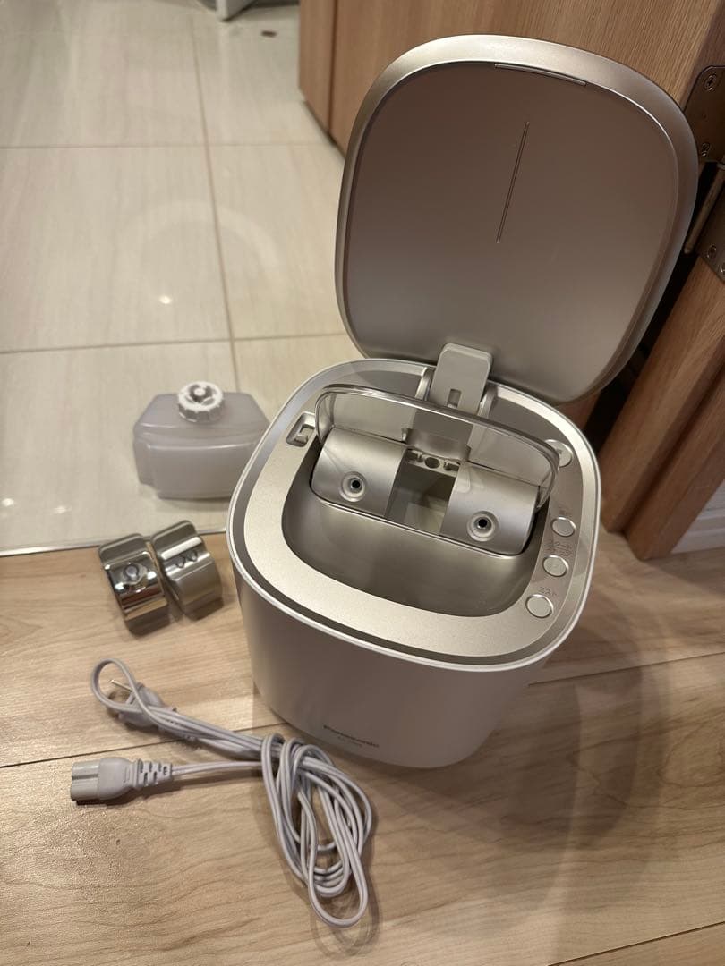 【美品】Panasonic スチーマー ナノケア EH-SA0B