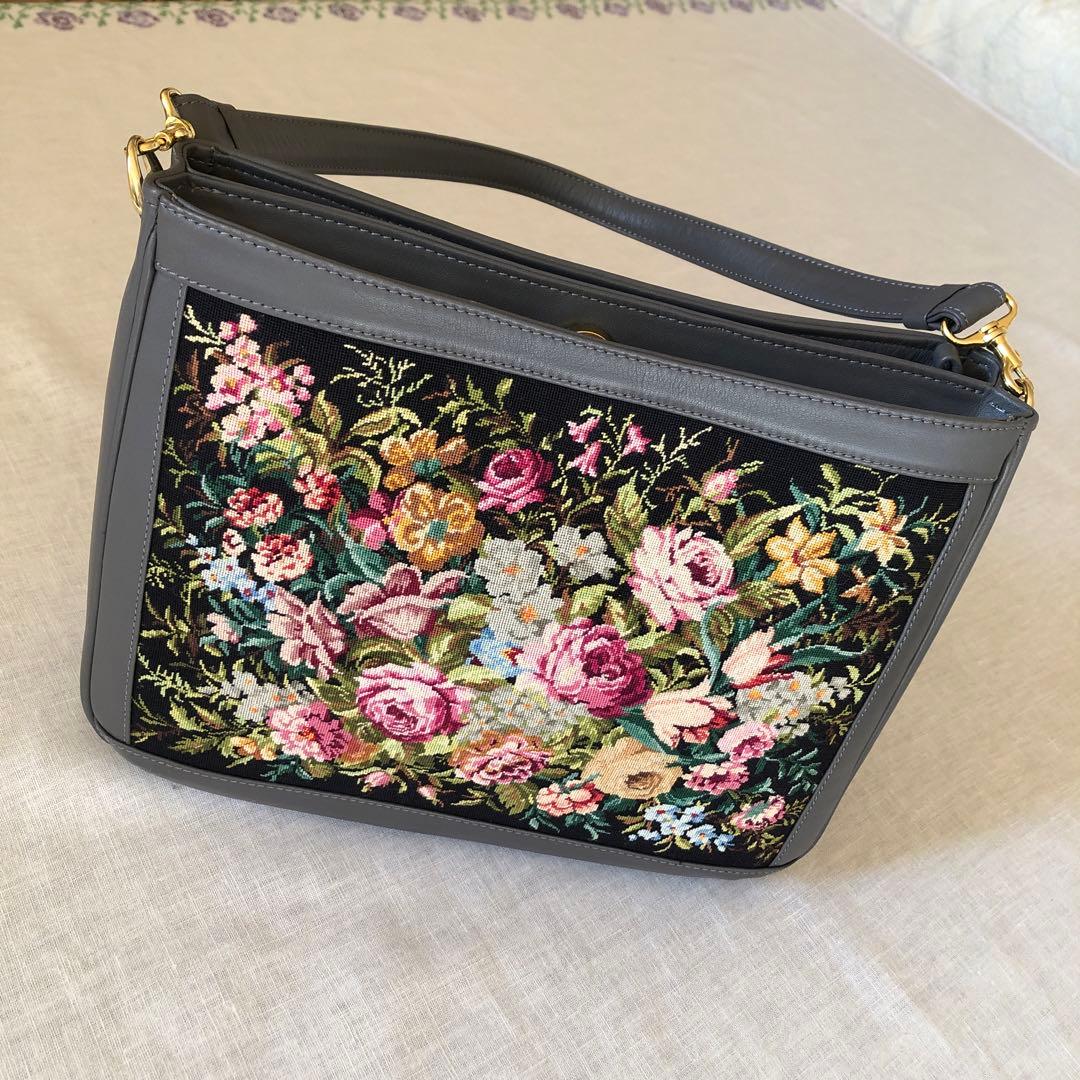プチポワン　花柄刺繍 ハンドバッグ グレー　ショルダーバッグにも　久家道子