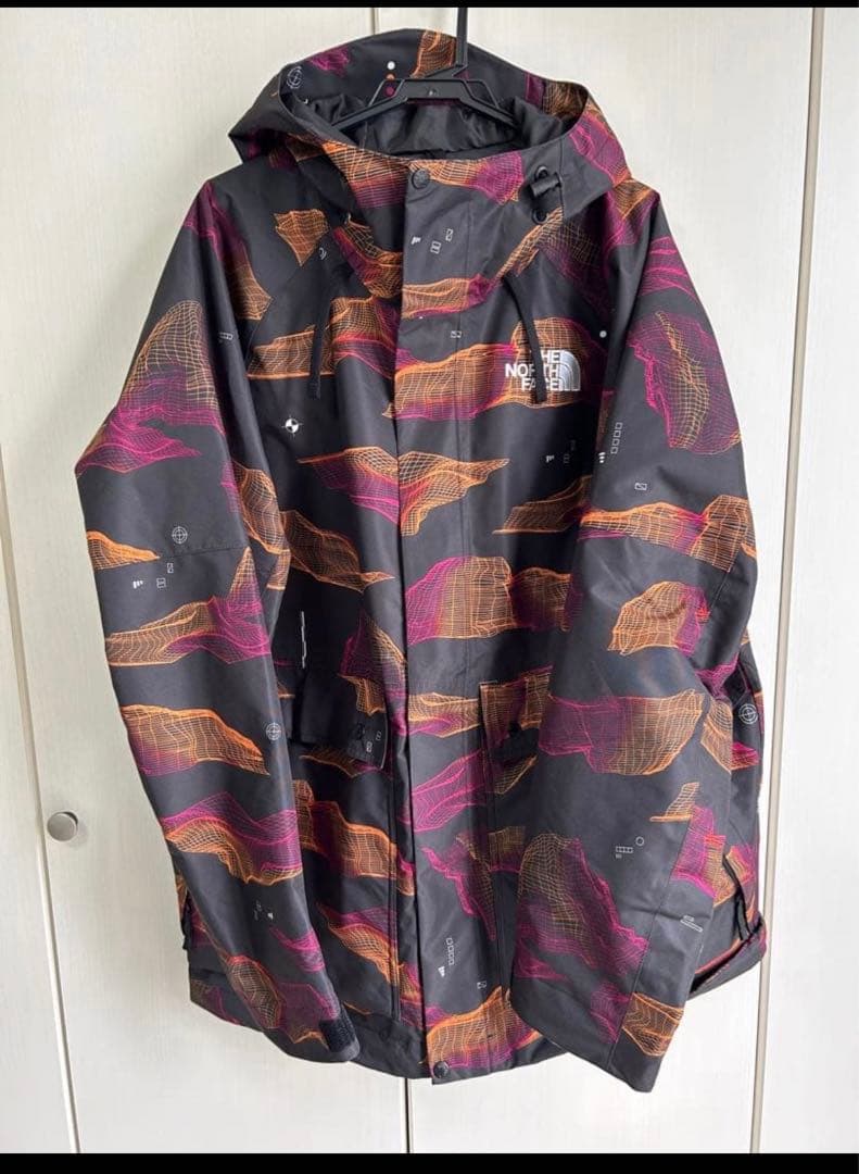 スノーボードウェア　スキーウェア　ジャケット　ノースフェイス