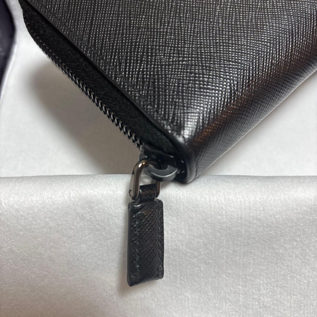 PRADA サフィアーノレザー 長財布 ラウンドファスナー