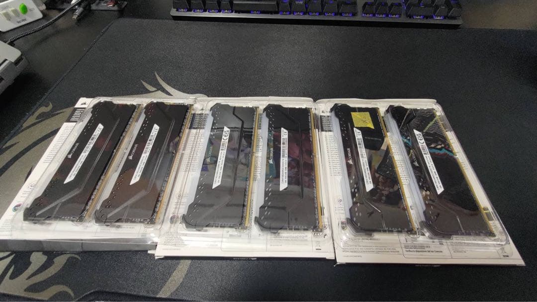 LED付メモリ CORSAIR DDR4-3200 8GBx6枚