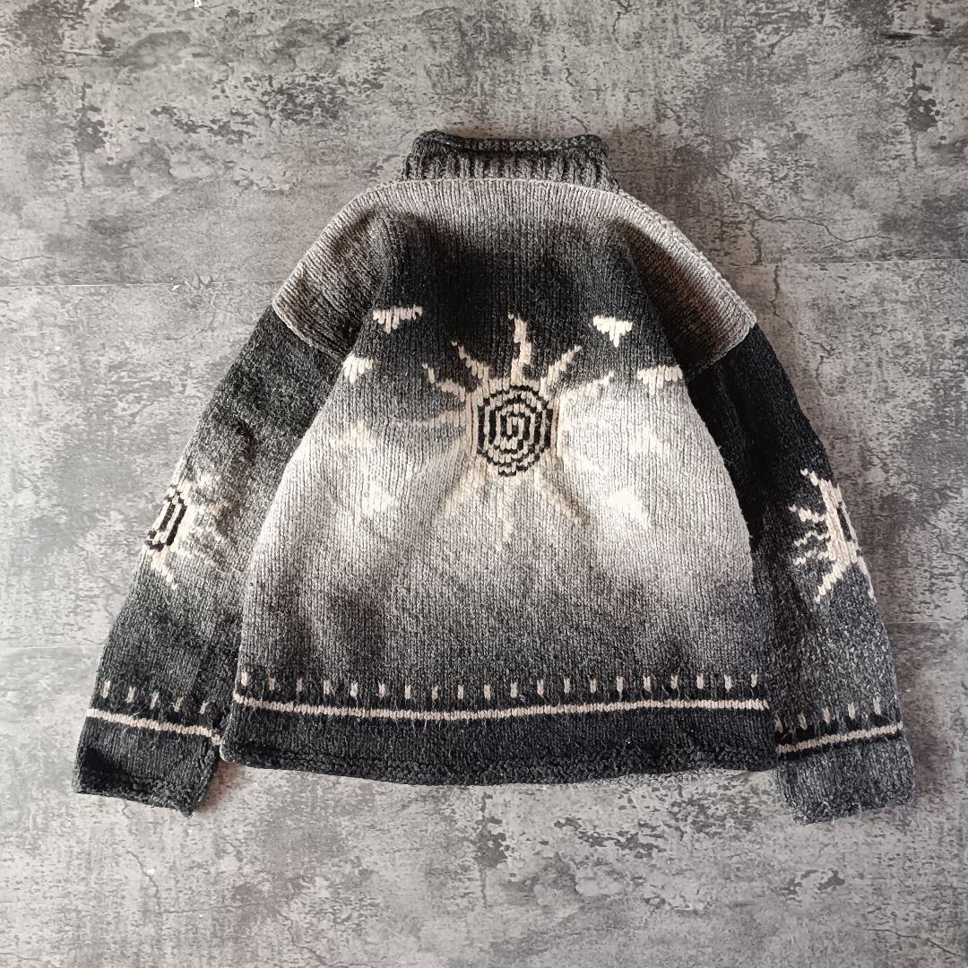 エクアドル 太陽 ローゲージ モックネックニット