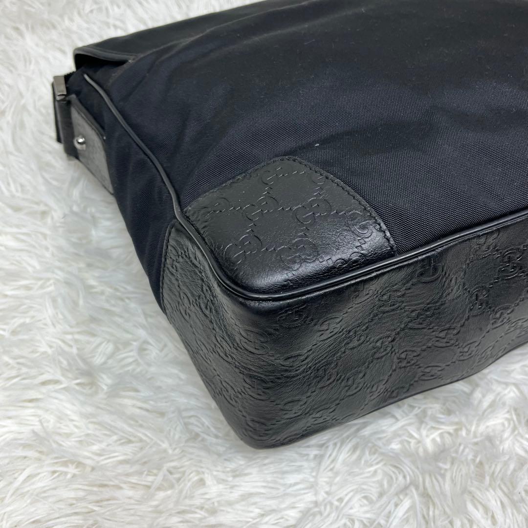グッチ シマ メッセンジャーバック 大容量 ロゴプレート ショルダーバッグ A4