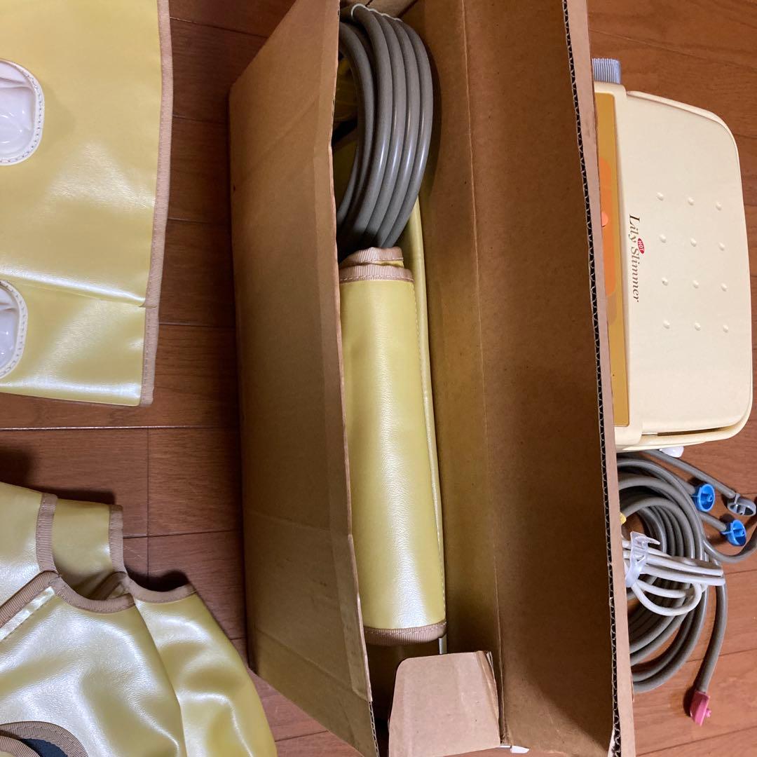 サミットインターナショナルリリーホットスリマー　難あり