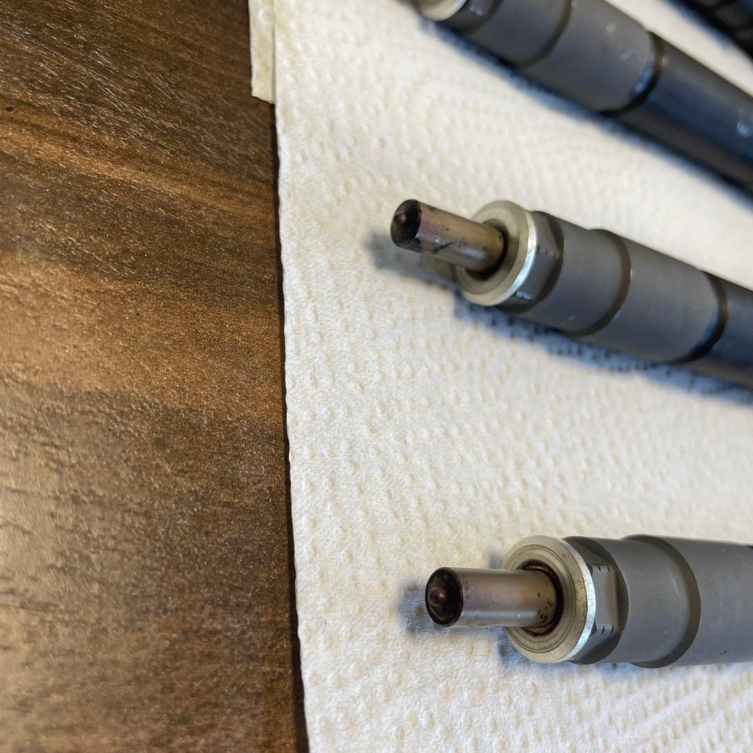 プ*す様 美品　GDH201 ハイエース インジェクター 4個セット23670-