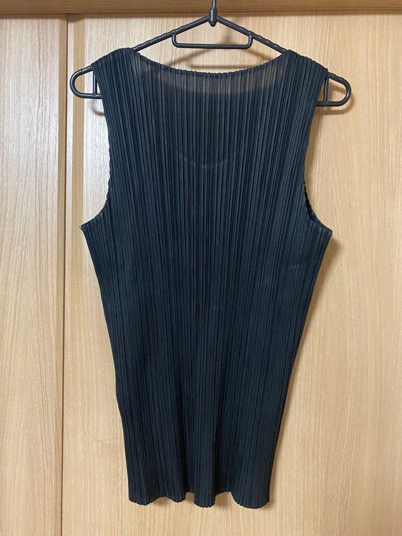 PLEATS PLEASE ISSEY MIYAKE ノースリーブ