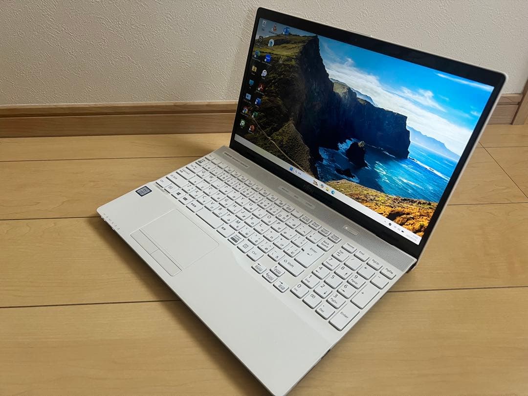 富士通 FMV AH45 Core i3 高速SSD Windows11