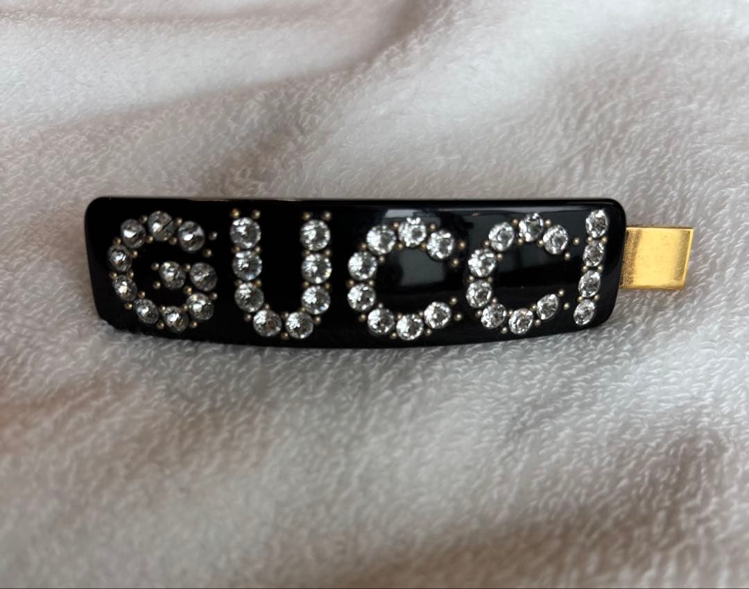 GUCCI ブラック ヘアクリップ ストーン
