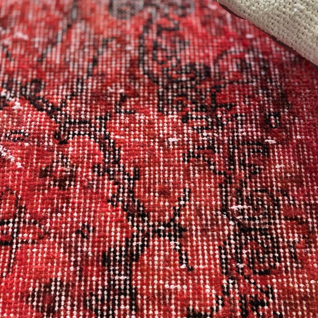 シャビーレッドオーバーダイ　ヴィンテージラグ　トルコラグ