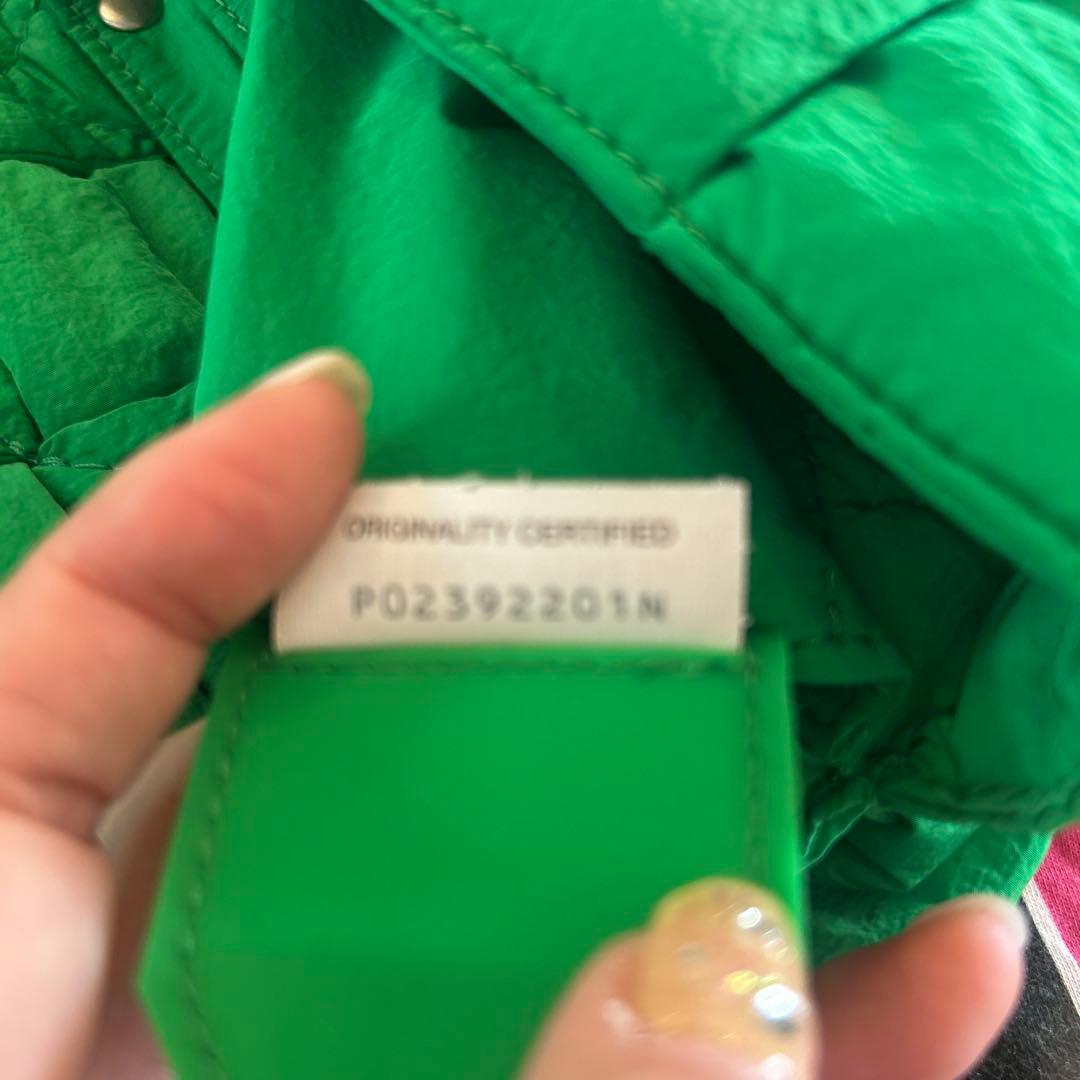 ボッテガヴェネタ　キルティングボディバッグ