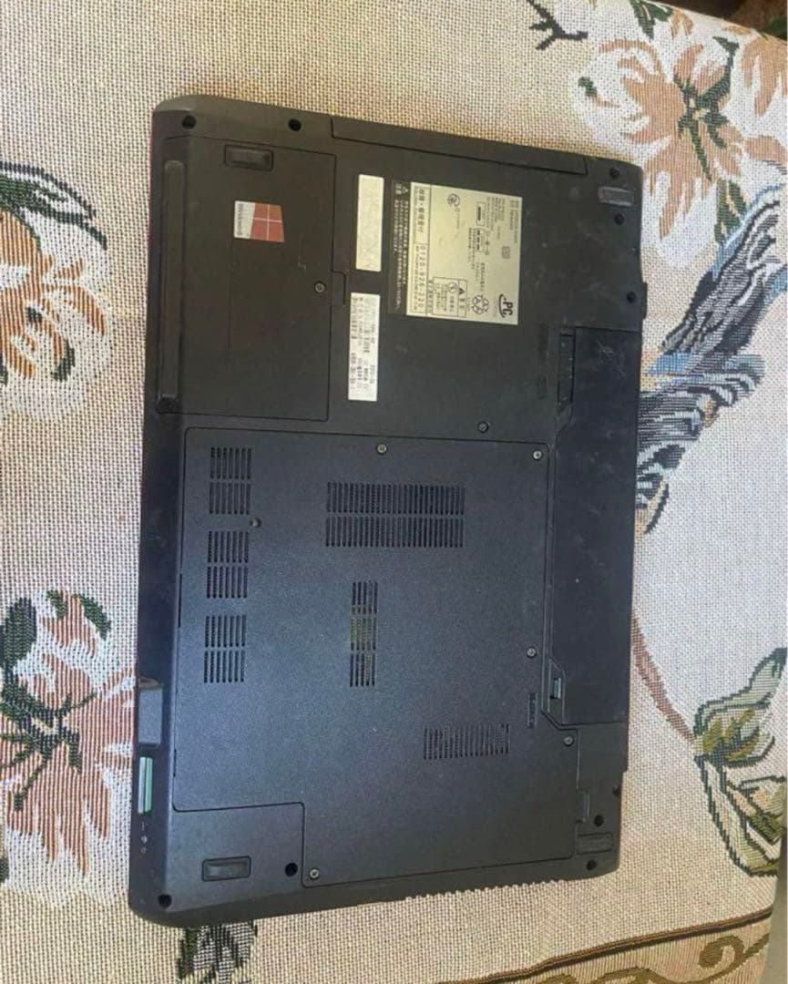 ■赤■Win11■富士通ノートパソコン■AH45/M