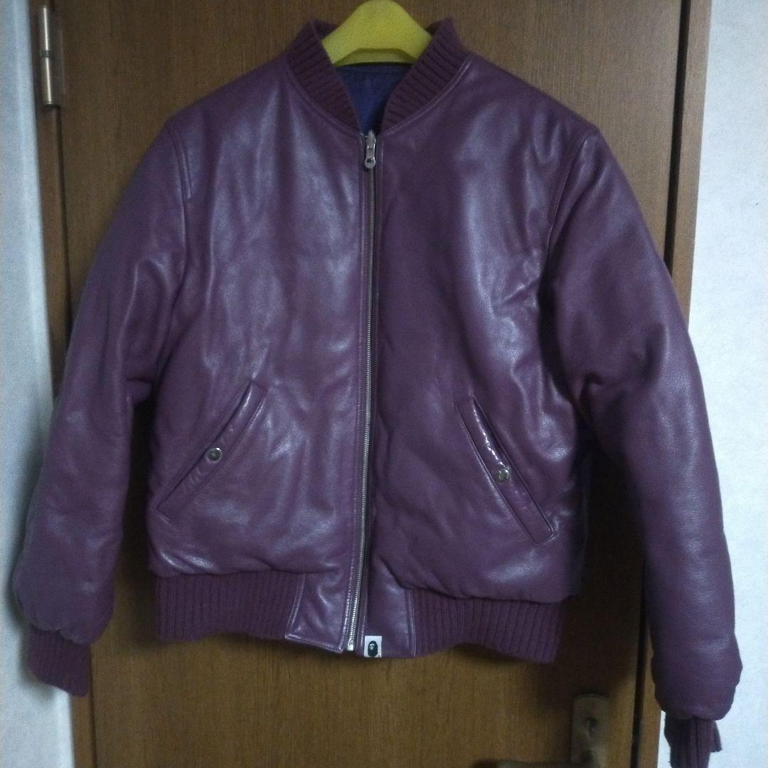 エイプ　APE　リバーシブル レザー ダウンジャケット　ボンバー　サイズＭ　美品