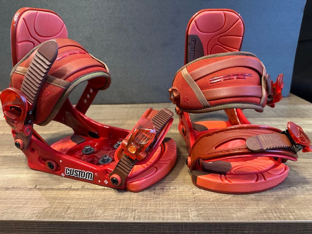 BURTON. CUSTOM ビンディング レッド