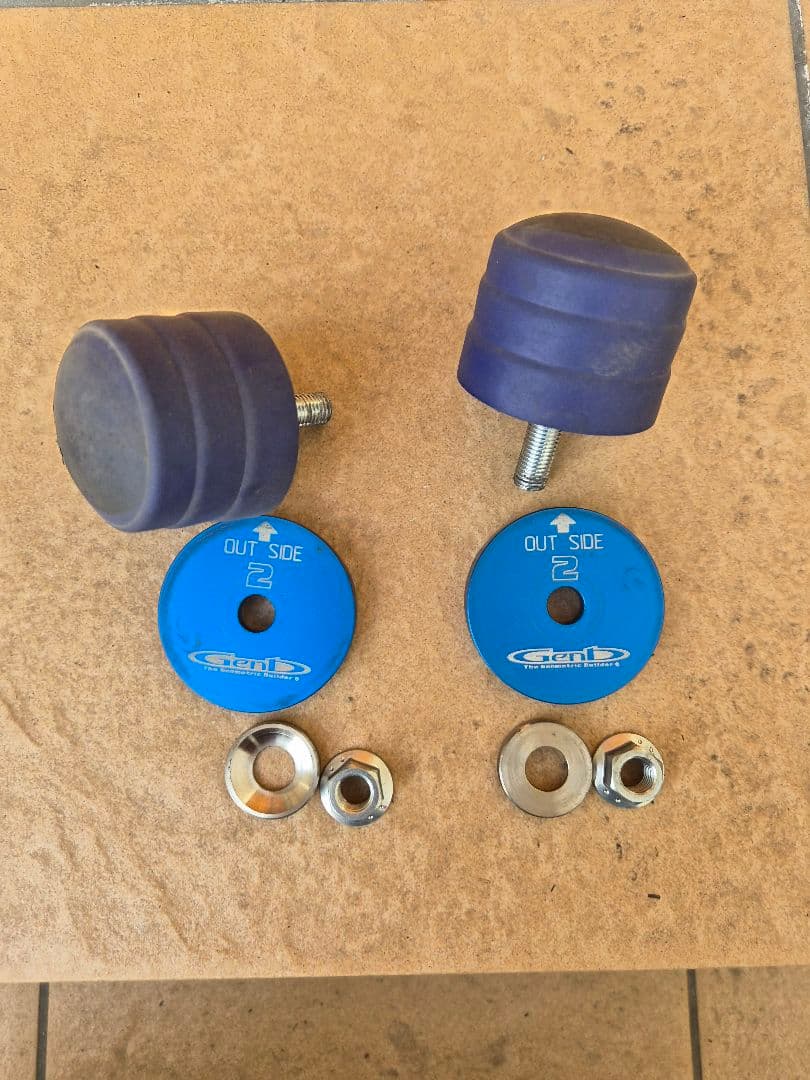 ハイエース　美品玄武2.5インチブロックUボルト付き　バンプセット