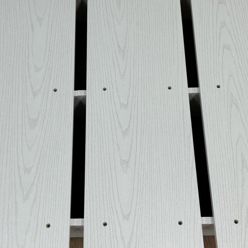 【新品】重厚感たっぷりの木製ベッドフレーム　セミダブル【OUTLET】