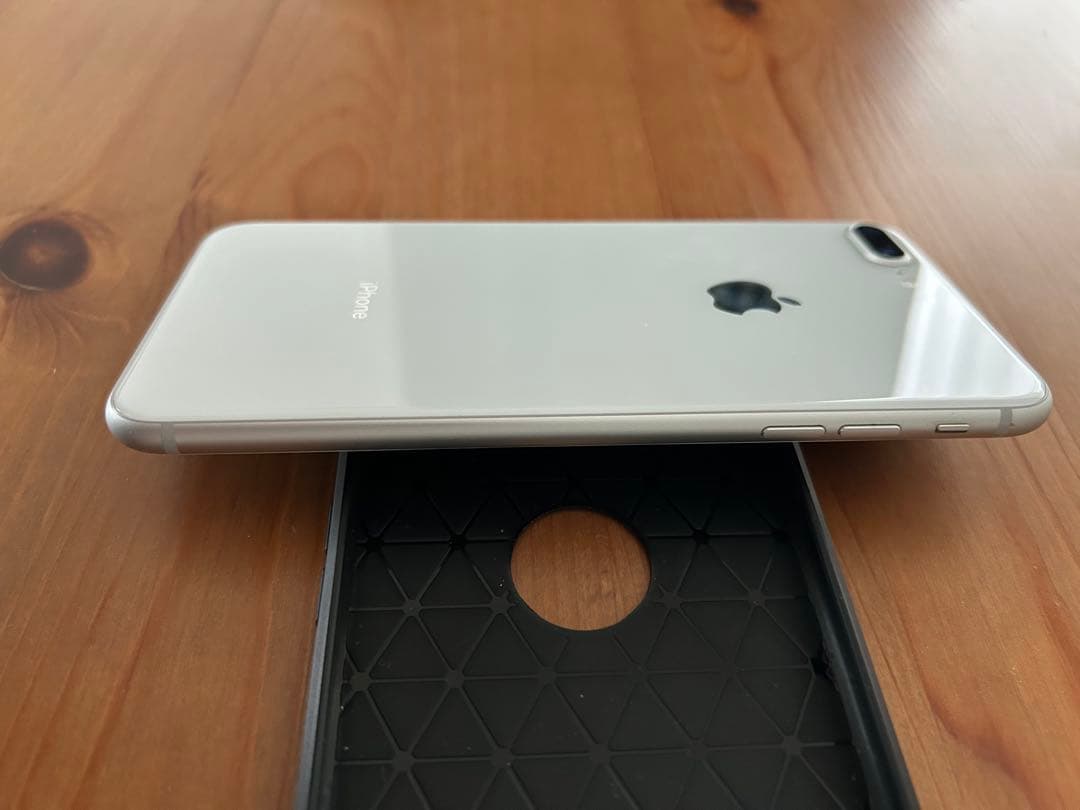 ◼️ セット iPhone 8 Plus ケース + ガラスフィルム SIMフリー