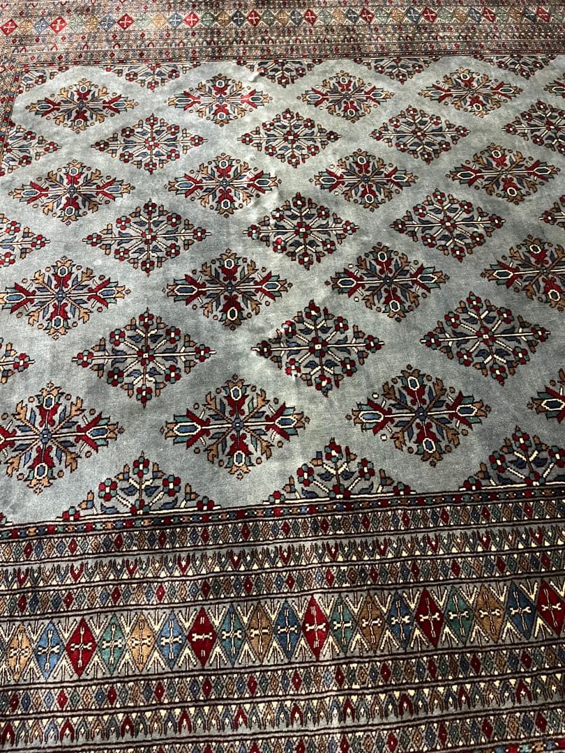 シルク ペルシャ絨毯 156 x 240 cm〔房含まず〕値下しました❣️