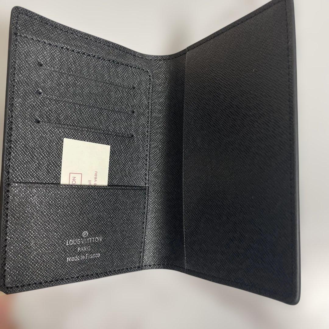t*i様 LOUIS VUITTON パスポートケース ダミエパターン　未使用
