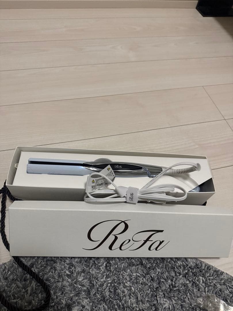 ReFa ストレートヘアアイロン ホワイト　キャップ付