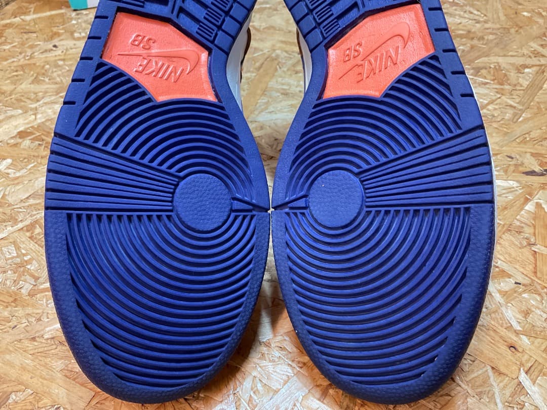 美品 ナイキ SB AH0471-841 DUNK HIGH TRD QS 11