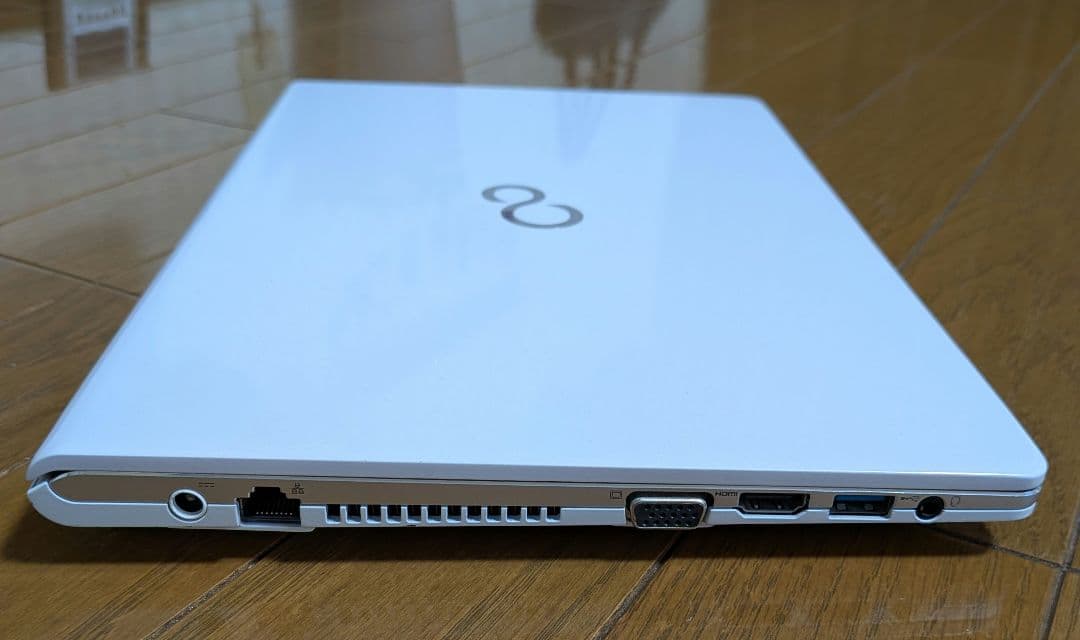 【美品】富士通　LIFEBOOK SH75/B1 ノートパソコン