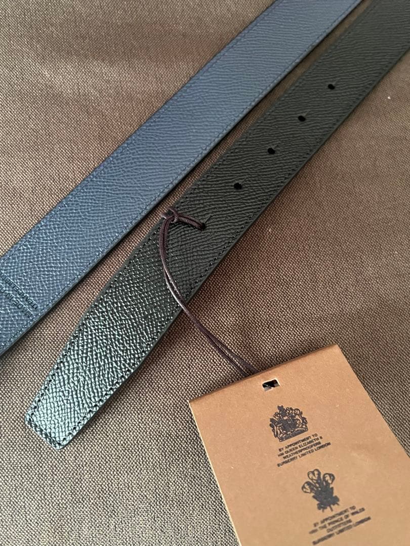 新品　バーバリー　TB ロゴ　レザー　ベルト　サイズ100 幅3センチ　黒