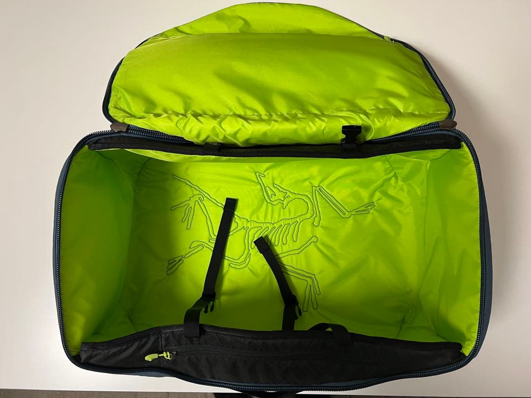 アークテリクス　トラベルバッグ　2way