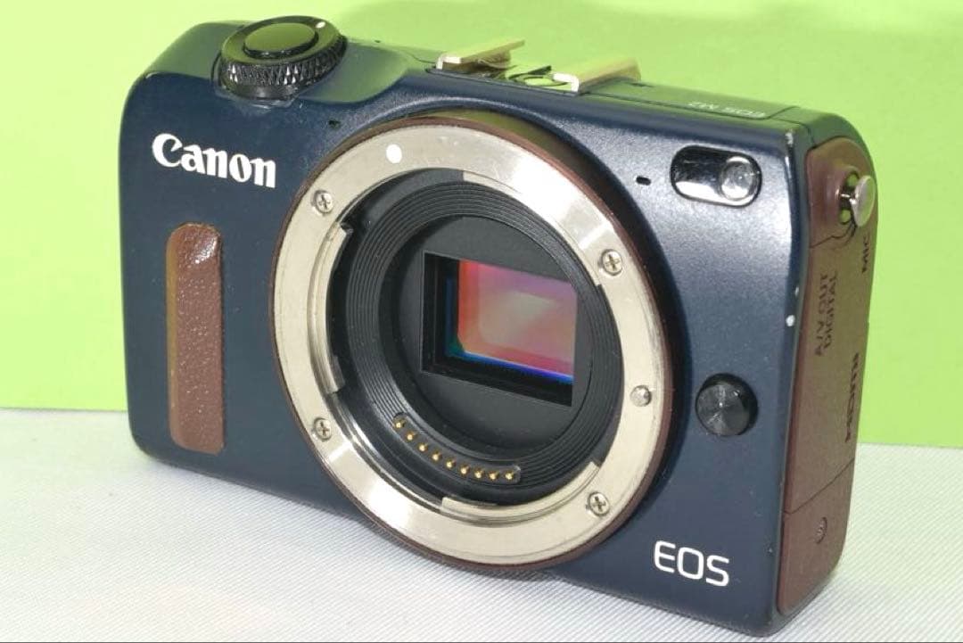 CANON EOS M2 ボディ ☆送料無料☆