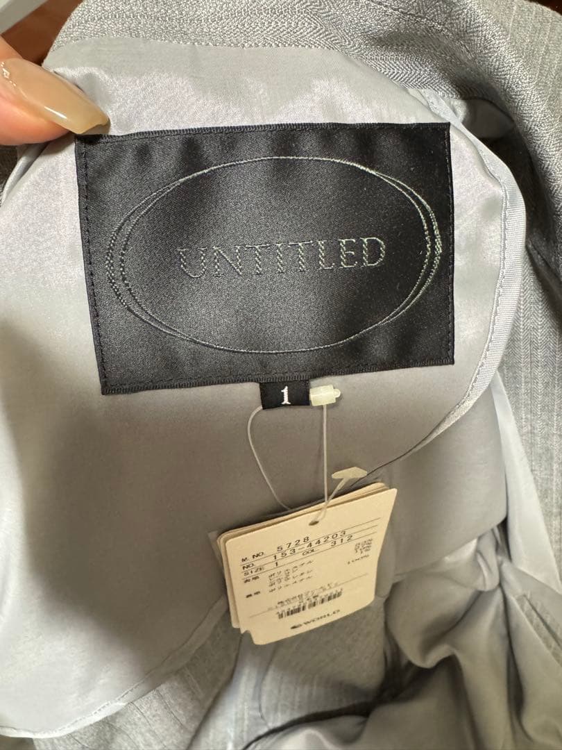 ★新品タグ付　UNTITLED グレー パンツスーツ