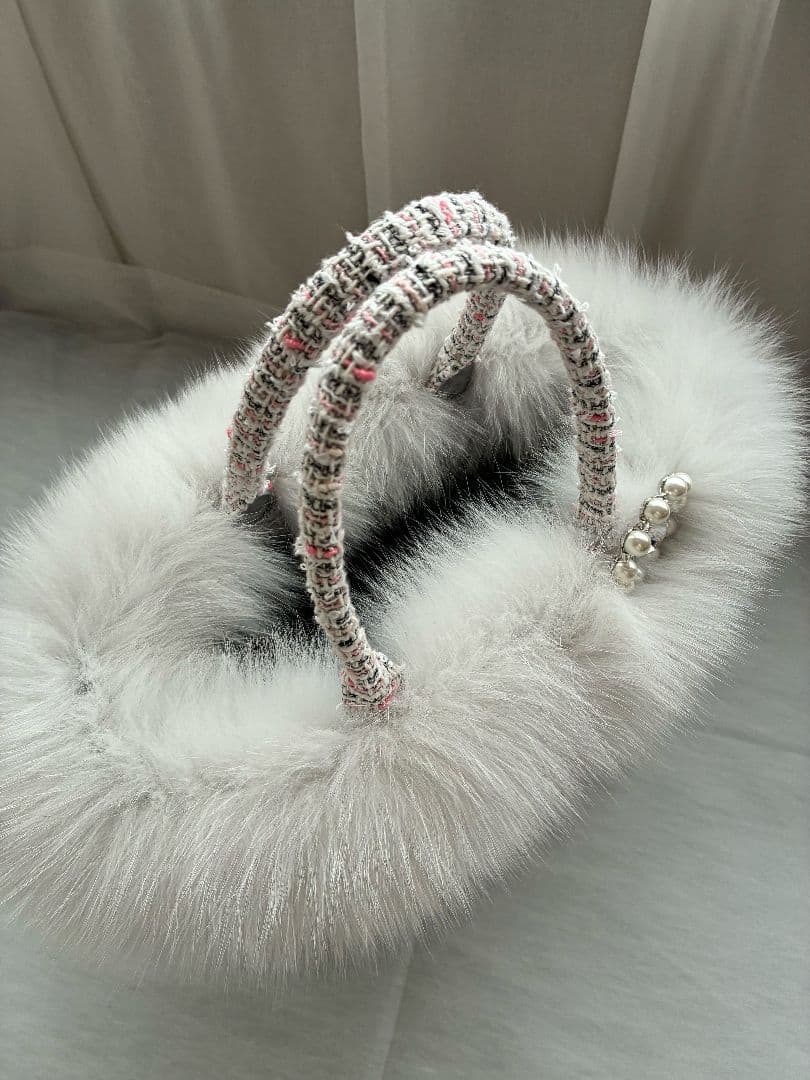 最終価格　ルネ　Rene　ブローチ付きファー付きバッグ