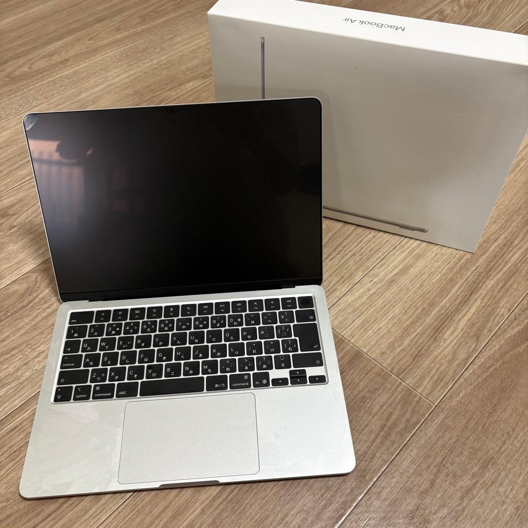 MacBook Air 13インチM4チップ　16GBメモリ256GBストレージ