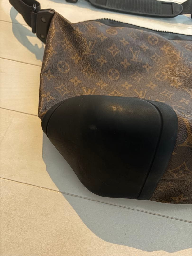 ルイヴィトン　ウォータープルーフメッセンジャー