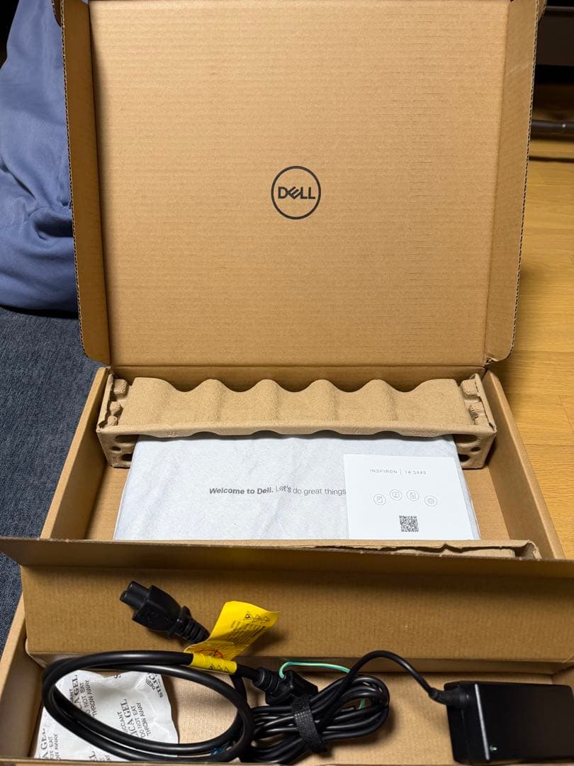 中古Dell inspiron 14 5445 Ryzen 5 8540U