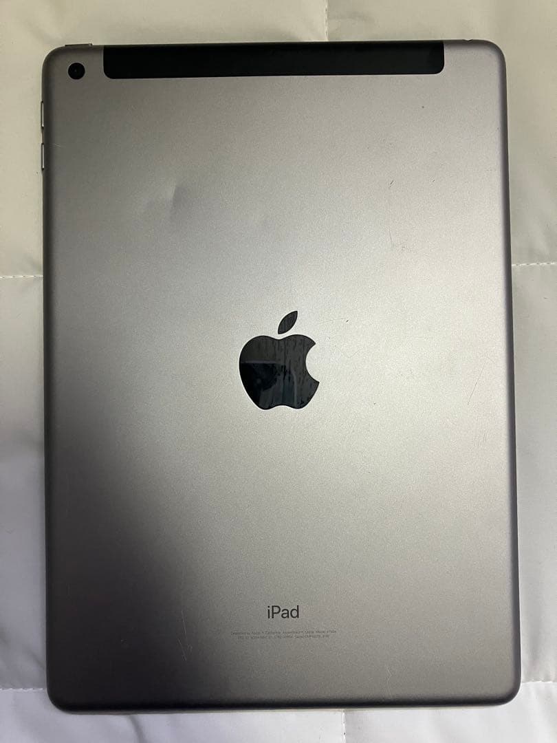 iPad 第6世代　Wi-Fiモデル　32GB