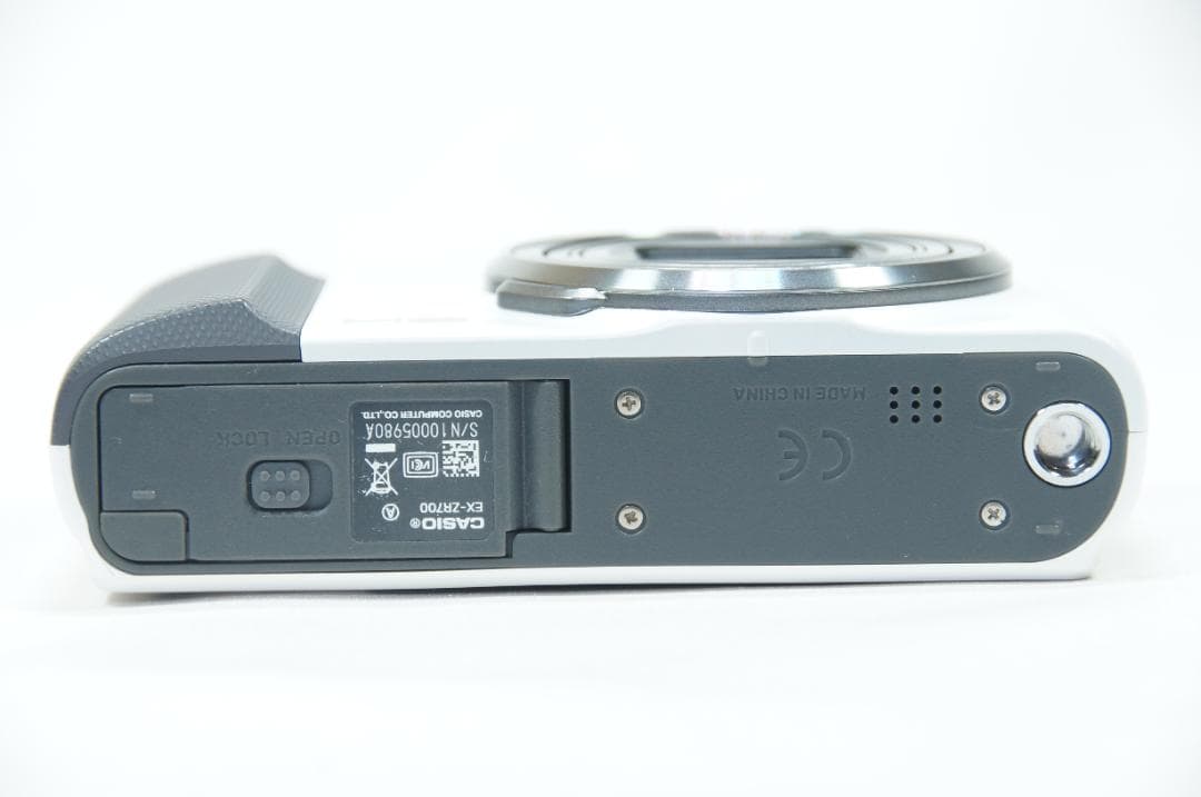 【極美品】 CASIO カシオ EXILIM EX-ZR700 デジタルカメラ