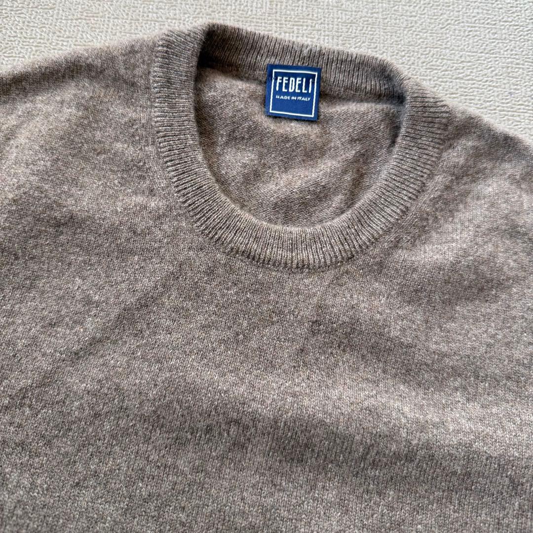 FEDELI ベージュ クルーネックセーター