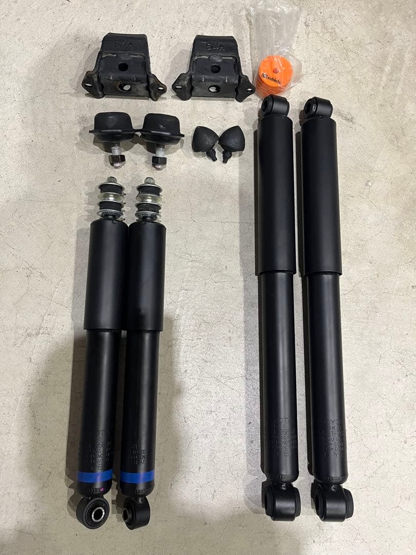 ハイエース 新車外し ショックアブソーバー