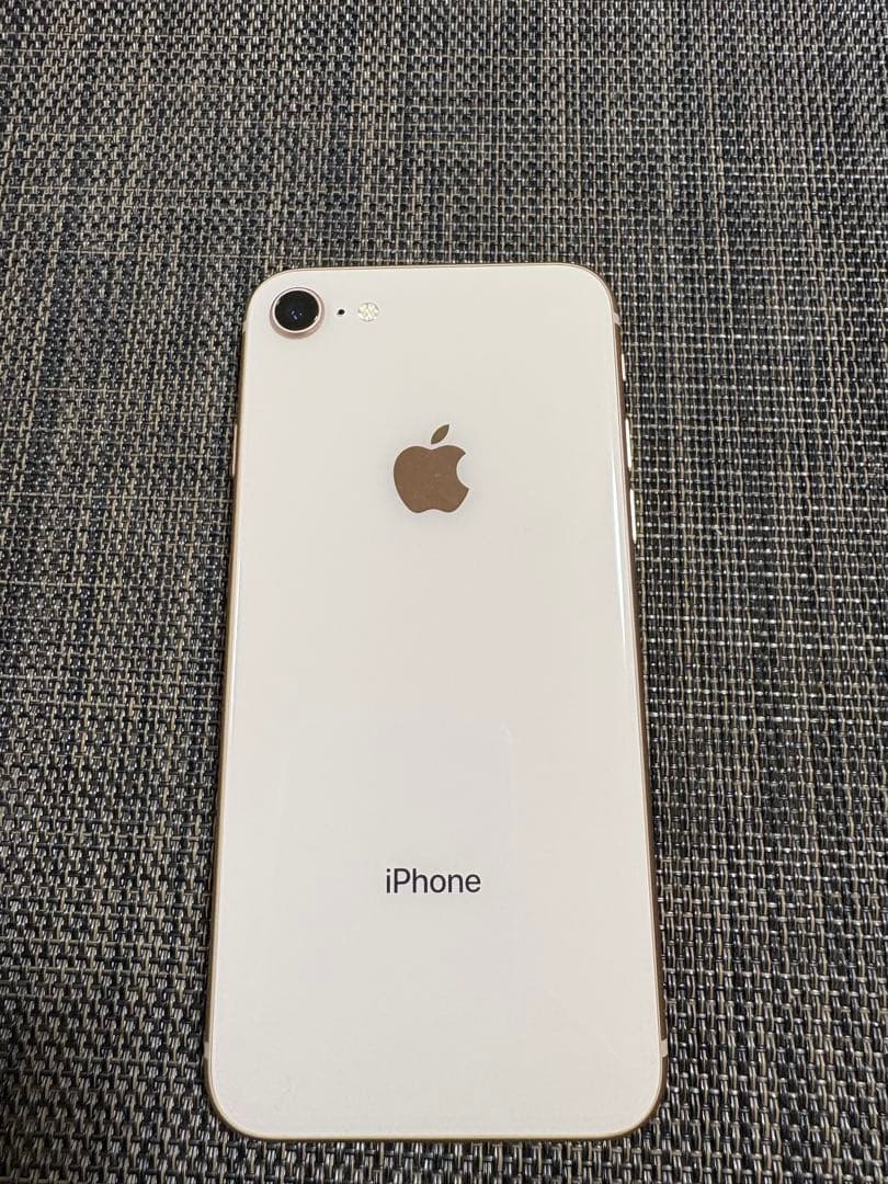 【美品】Apple iPhone 8 64GB バッテリー81%