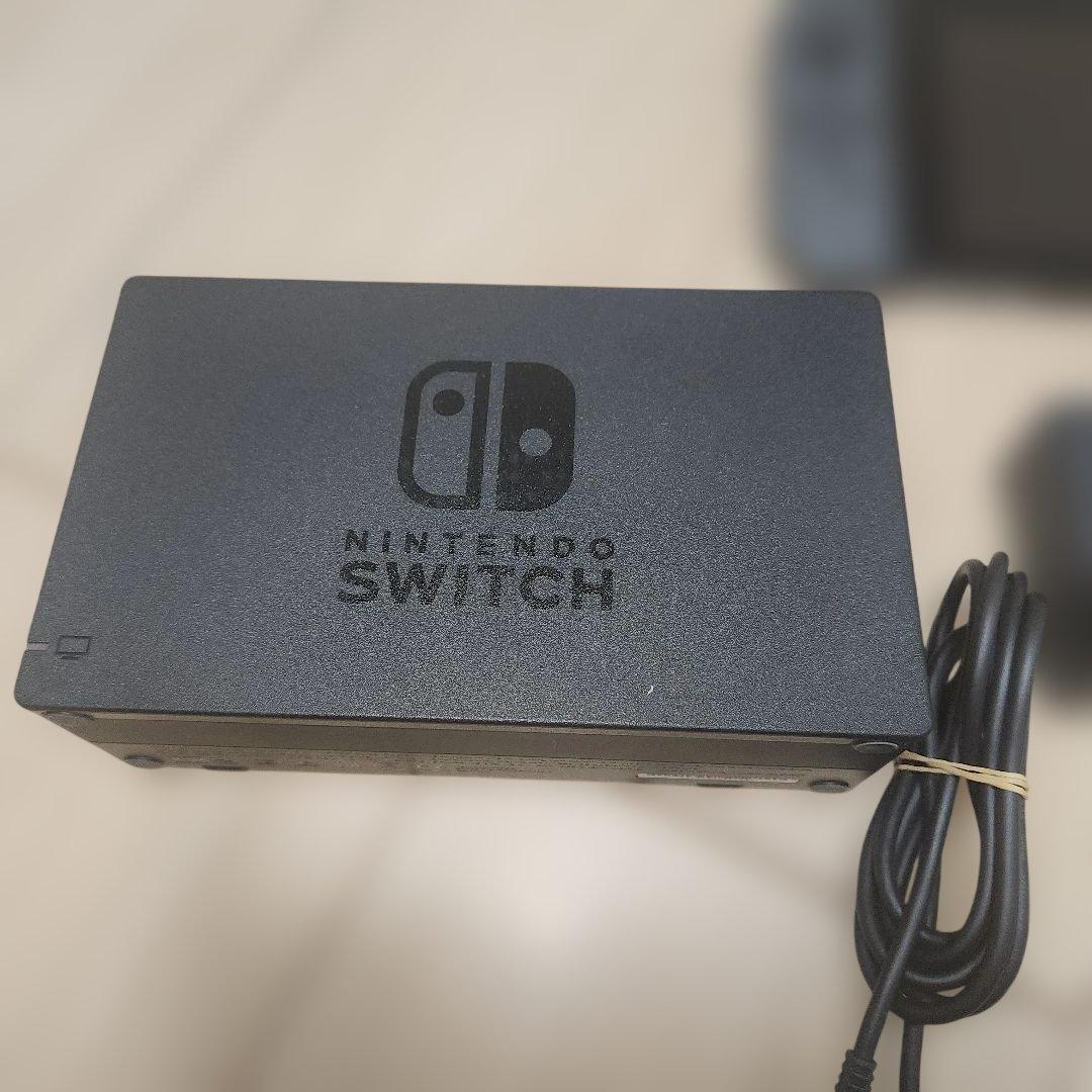 Nintendo Switch 本体 赤/黒 Joy-Con 充電器 付き