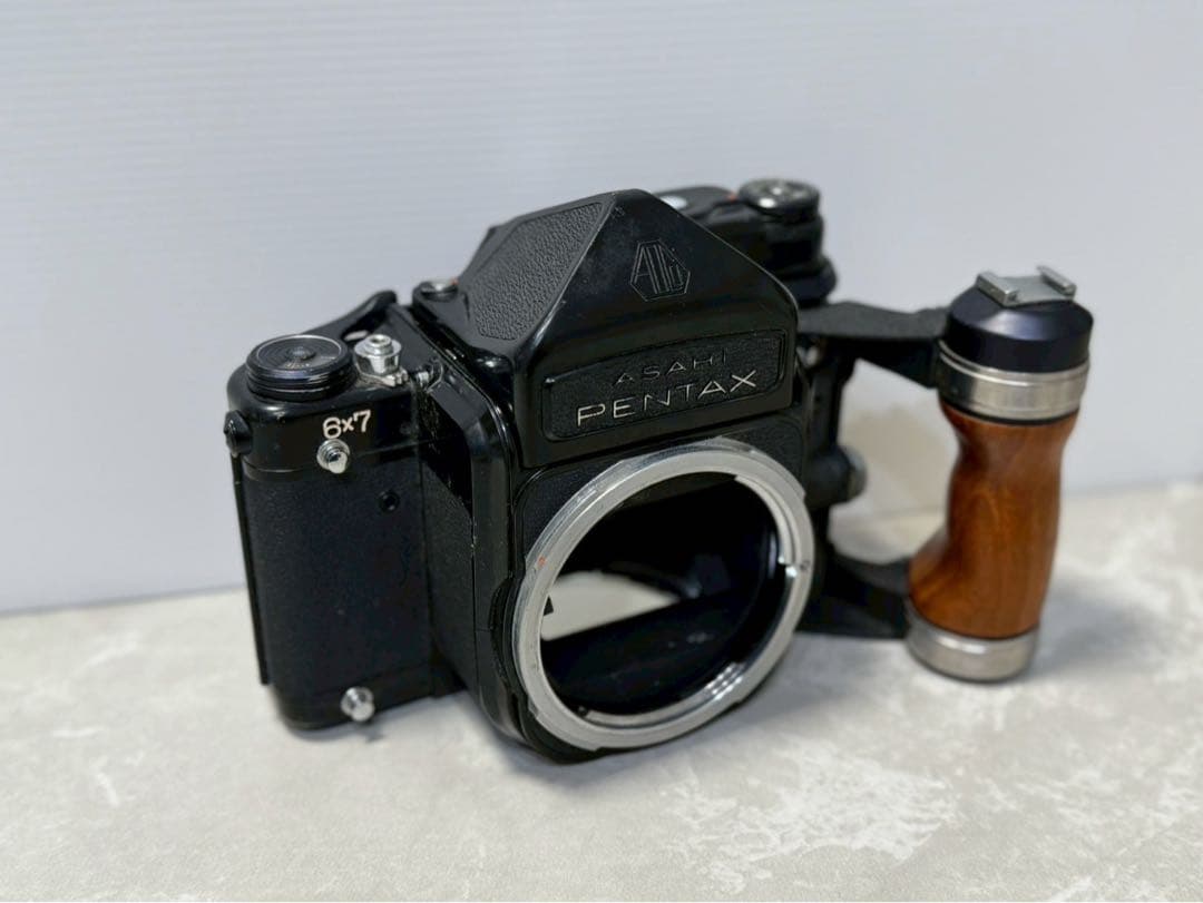 Pentax 6x7 バケペン 105mm F2.4含レンズ3本 木製グリップ付