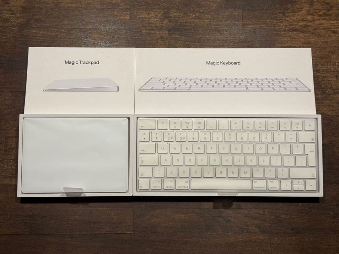 MagicKeyboard（UK） & MagicTrackpad2 セット販売