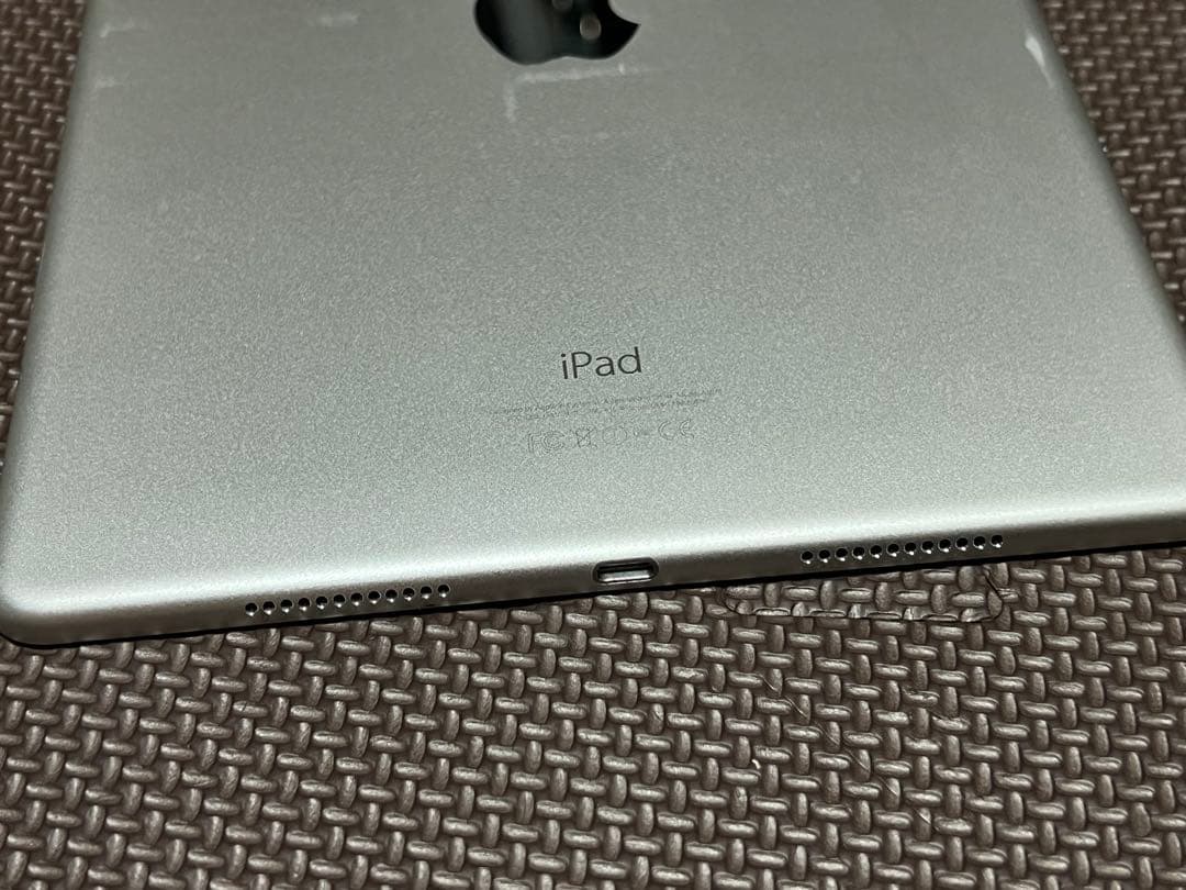 iPad Pro 9.7インチ Wi-Fi+Cellular 32GB シルバー